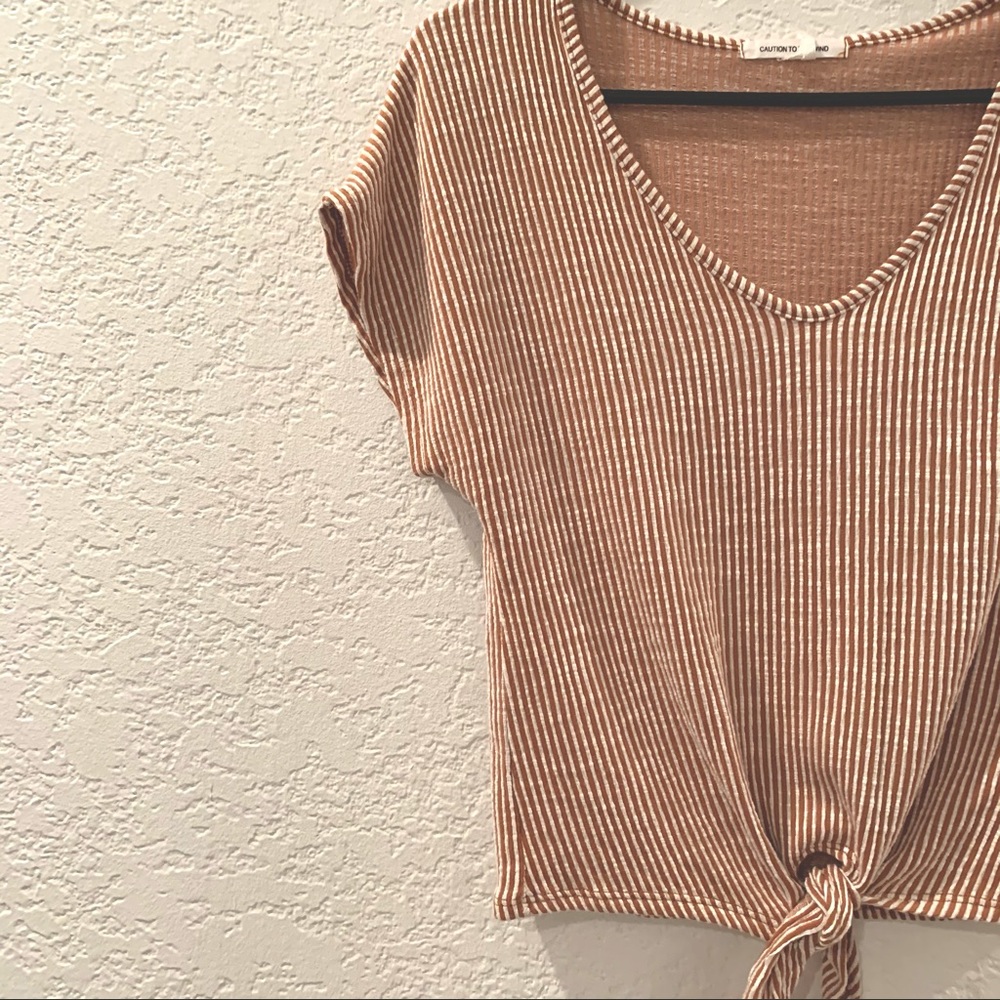 Tie-front crop